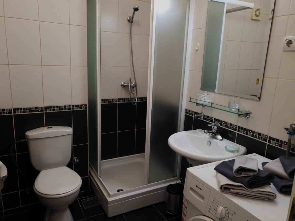 Apartman 64 - Besplatan Parking Za Goste Novi Sad Exterior foto